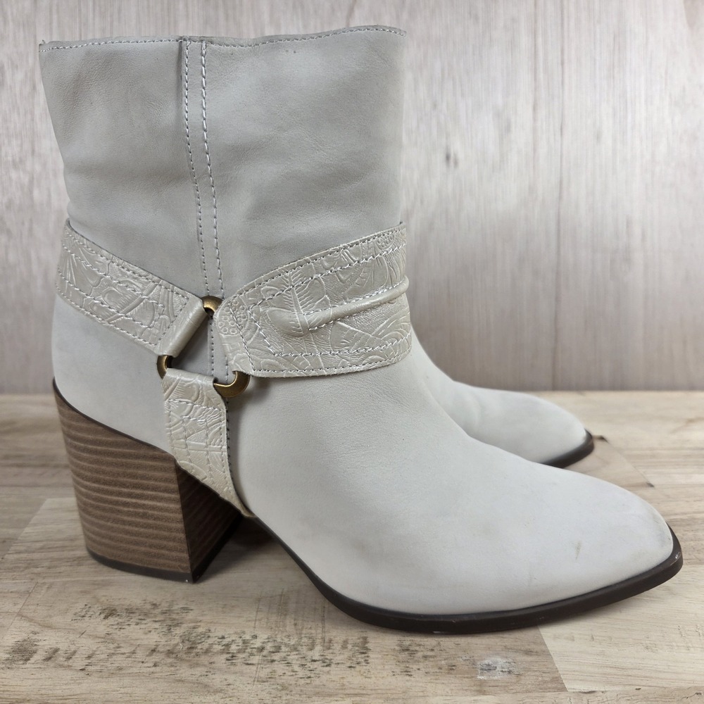 Vionic Carnelia Ankle Boots Cream Women's Sz 8 Block Heel Strap Water Repellent